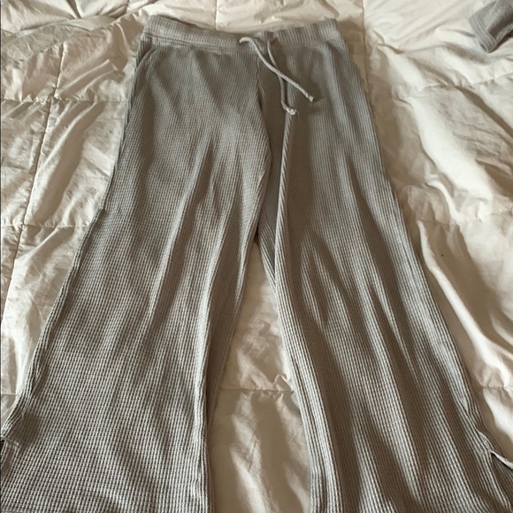 Cozy Ribbed Lounge Set in Gray - Picture 6 of 10